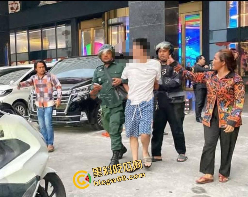 金边中国男子网恋奔现，一口一个宝贝，结果见面要开炮竟发现对方是拼刺刀选手，破防当街狂殴15分钟！-9