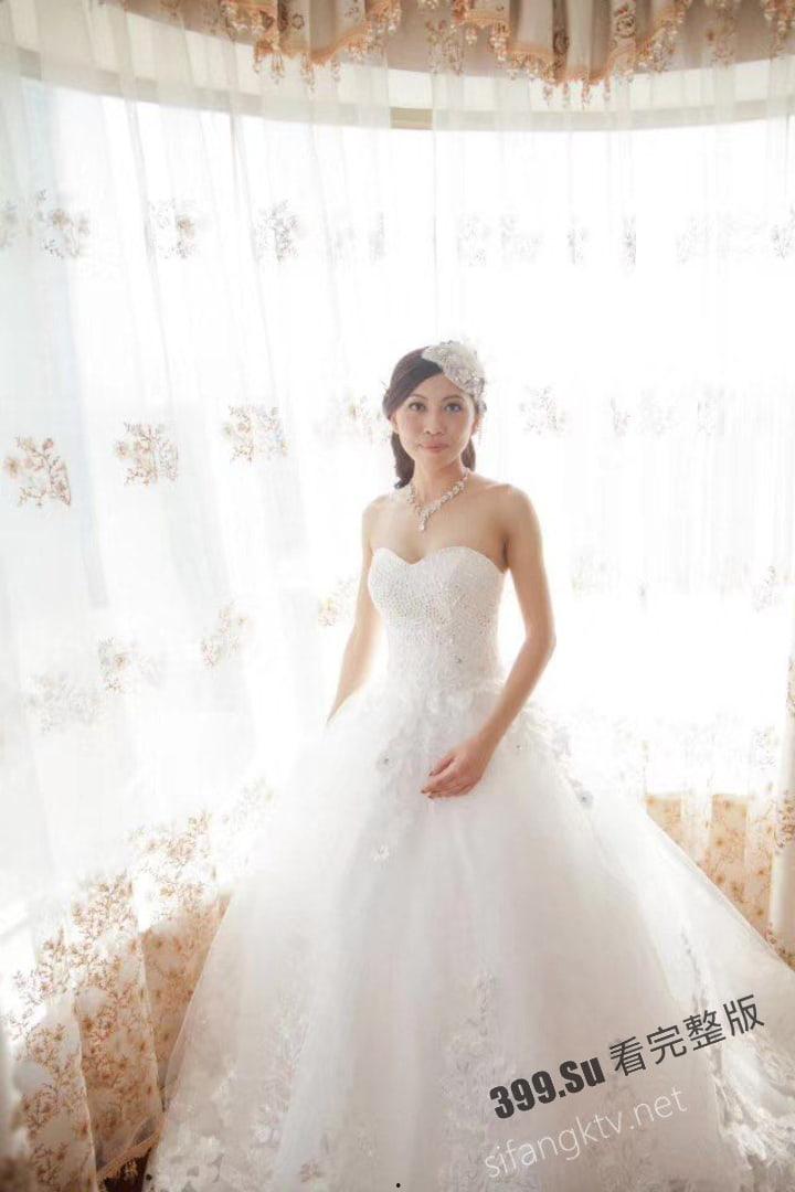 反差人妻母狗出轨 被渣男PUA 大尺度性爱视频流出  大量生活照和结婚照 甚至孕照 通通大曝光-13