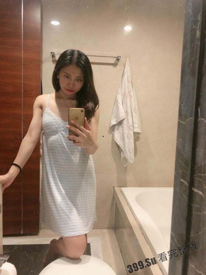 反差人妻母狗出轨 被渣男PUA 大尺度性爱视频流出  大量生活照和结婚照 甚至孕照 通通大曝光-34