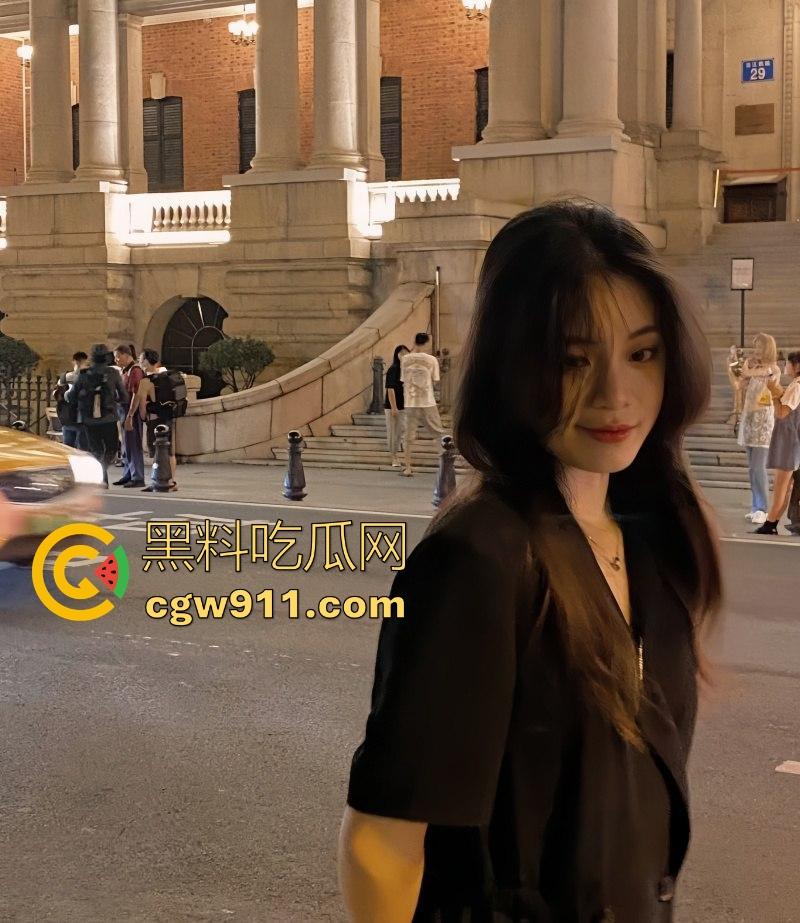 济南科技学大学情侣做爱视频流出，超高颜值极品身材小女友，情趣黑丝诱人，白嫩肥臀疯狂榨精，浪叫不断！-6