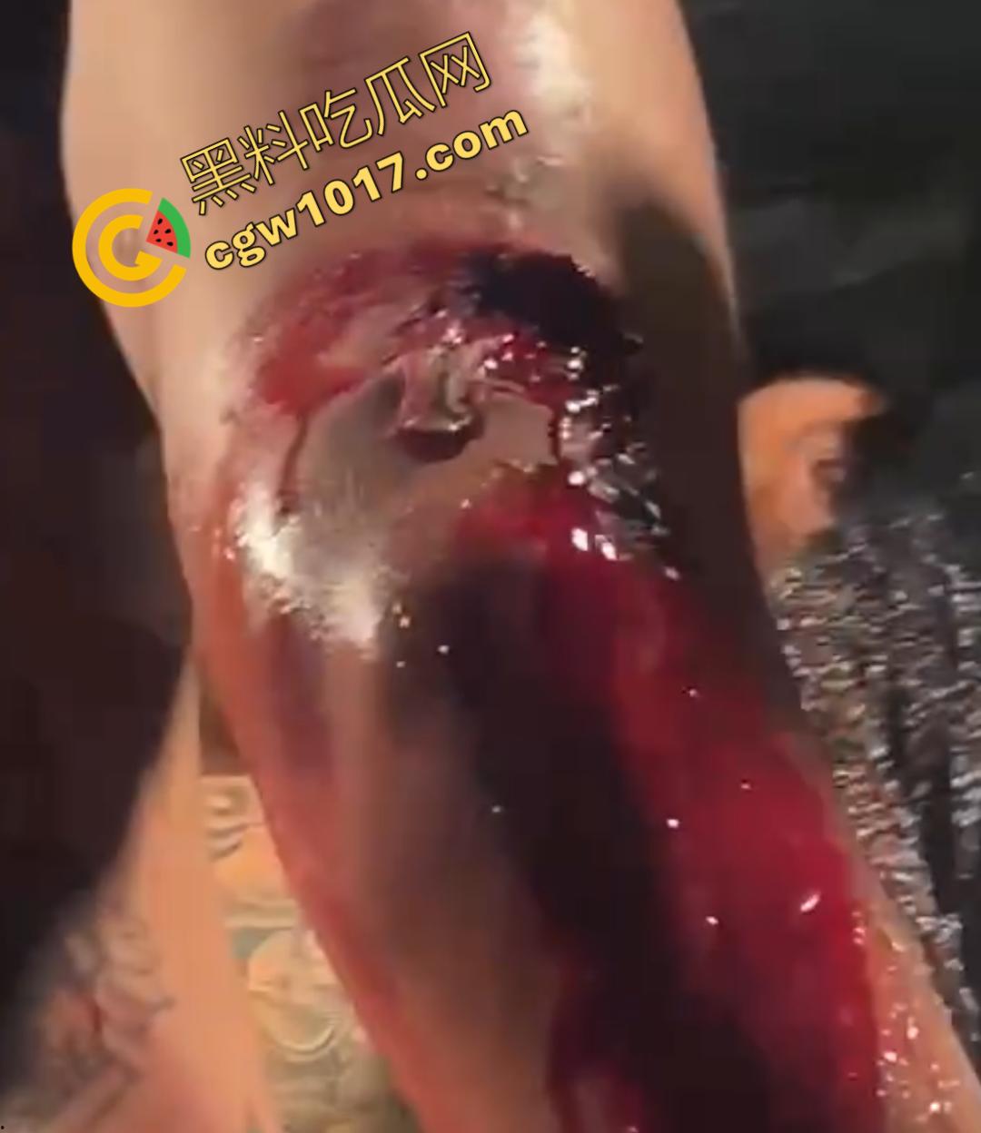 血肉横飞的惊悚杂技秀：铁链穿鼻，割肉喷血，震撼夺目，酷烈表演让人目眩，胆小者勿入！-6