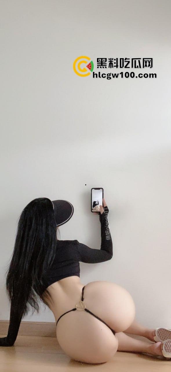 蜜桃臀女神【俏妞qiaoniuTT】微密圈VIP最新私拍流出 来一睹女神另一面-22