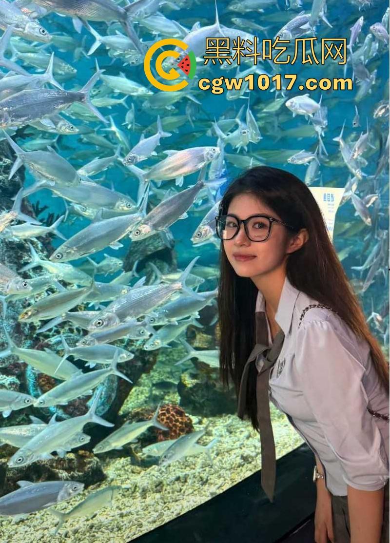 武汉大学流行音乐系【李晓语】为达目的陪睡娱乐圈大佬,敏感娇躯遭暴操爽到颤抖,曾经的高傲女神沦为了舔舐母狗!-2