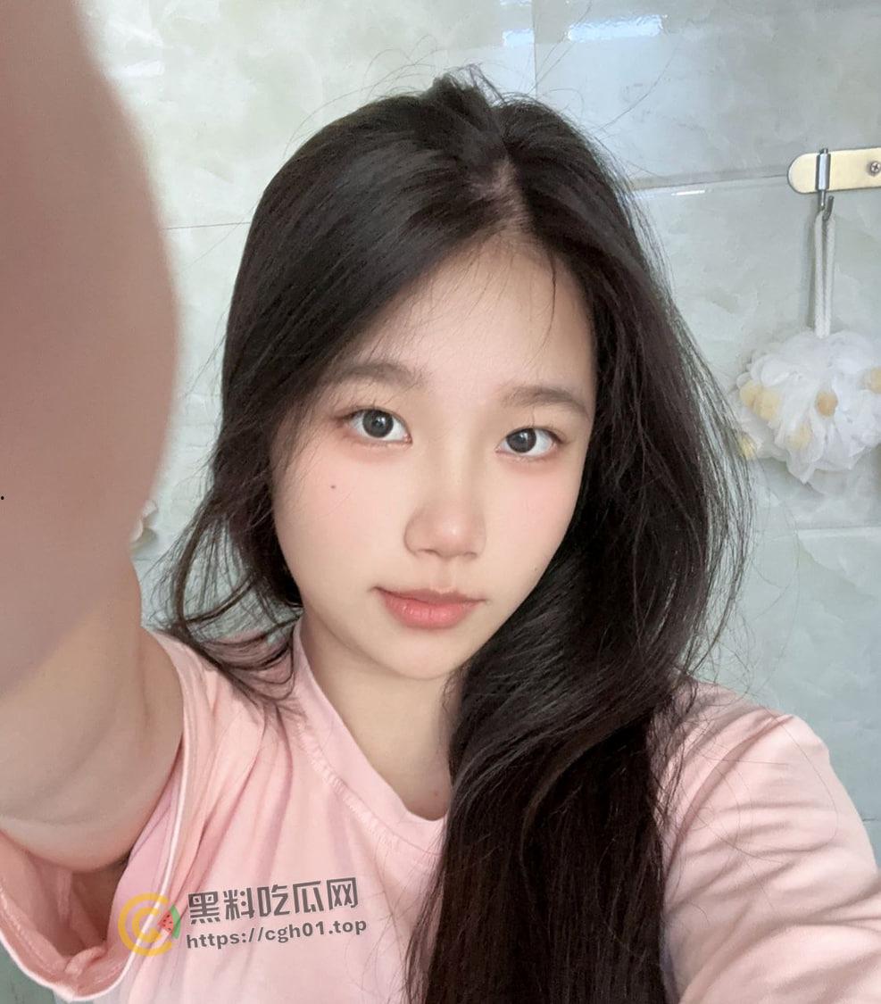 集美大学女大学生重磅流出!冰山御姐的反差另一面 男友视角的粉嫩母狗-8