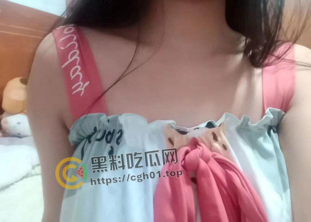 集美大学女大学生重磅流出!冰山御姐的反差另一面 男友视角的粉嫩母狗-9