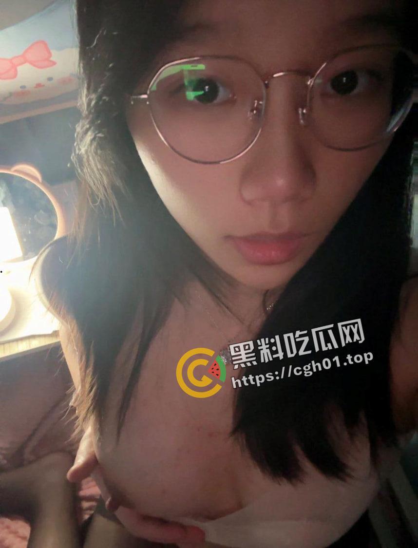 集美大学女大学生重磅流出!冰山御姐的反差另一面 男友视角的粉嫩母狗-60