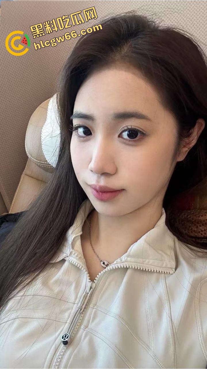 成都大学仙女校花【梁兴丽】02年嫩妹主动掰逼求操,约炮调教片疯传,成全网共享小肉便器!-5