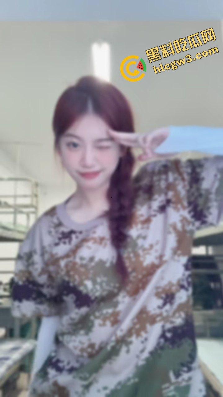 陕西科技大学反差骚鸡女学生『小红豆』下海约炮大哥被曝 美乳嫩体爆干骚逼！原创曝光流出！-3