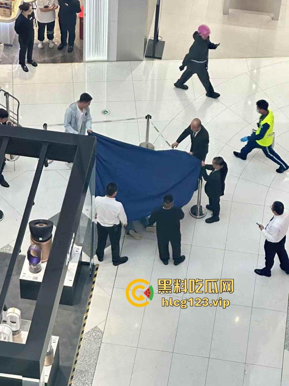 瓜友爆料来福士有人跳楼！重仓A股被套，心态崩溃直接选择跳楼！-11