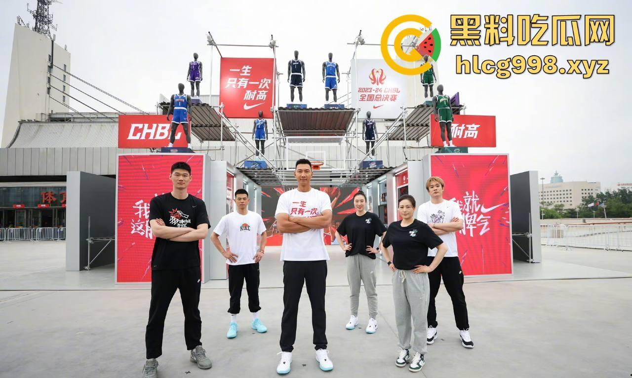 易建联招嫖?TS小姐爆料猛料,裸照+身份证曝光,篮球圈这次真的炸锅了!-24