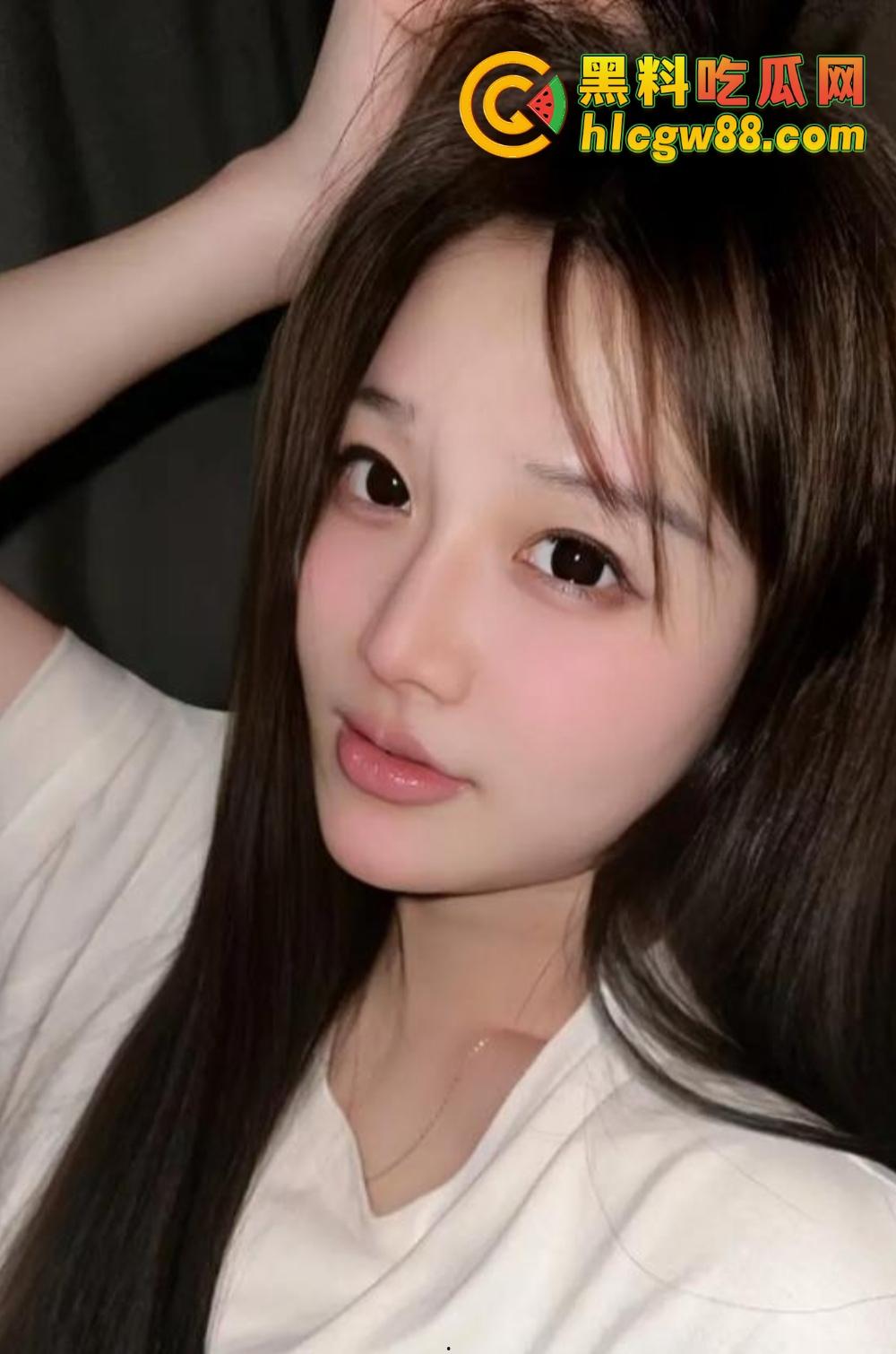 骑行媛已成历史，滑雪媛2025年全面上线，云顶滑雪场美女云集，白天滑雪，晚上开房身上滑！-8