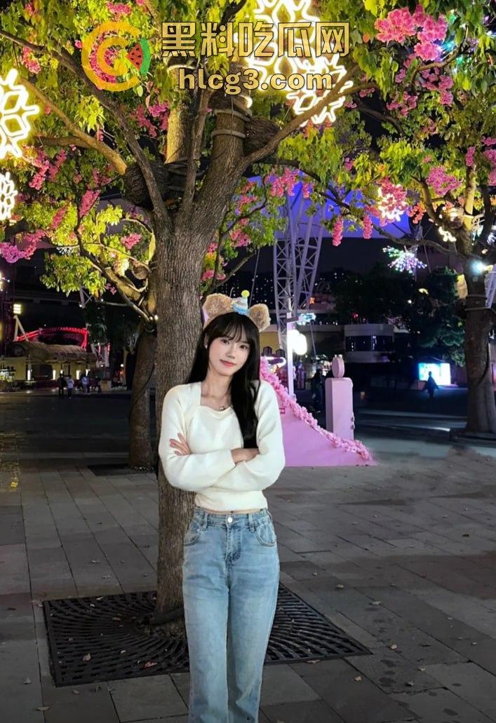 抖音主播『核爆肘子』直播遇到搞笑男大，说要看入学通知书？实则是入穴通知书！-7