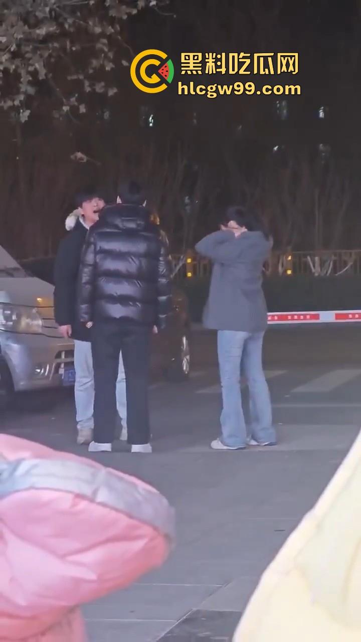 趁好兄弟出差深夜约其女友吃火锅,不料兄弟当场对质,出个差家给偷了!-9