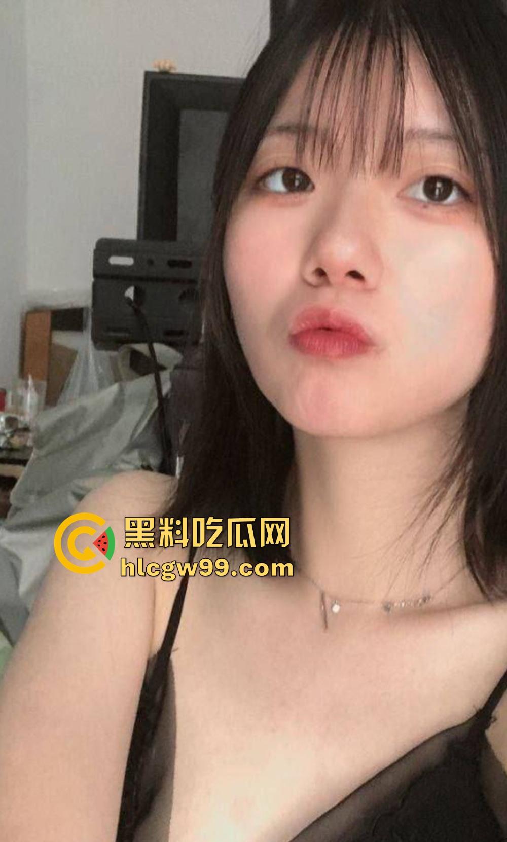 贵阳职业技术学院骚逼『 林思媛』为了学生会长宝座送逼求操,巨乳翘臀被学长们轮流操到爽翻天!-8