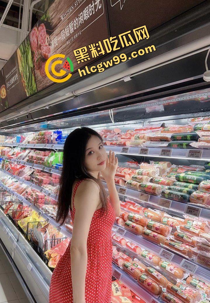 广东佛山骚贱女同事『李莉莎』醉酒后送回家发骚撕黑丝,酒店发泄欲望抱腿直插骚逼!独家曝光流出!-2