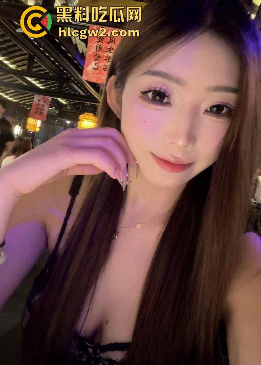 大奶美女主播【宵夜】私拍流出，颜值高得让人嫉妒！金主爆操私密视频流出，刺激到爆！-14