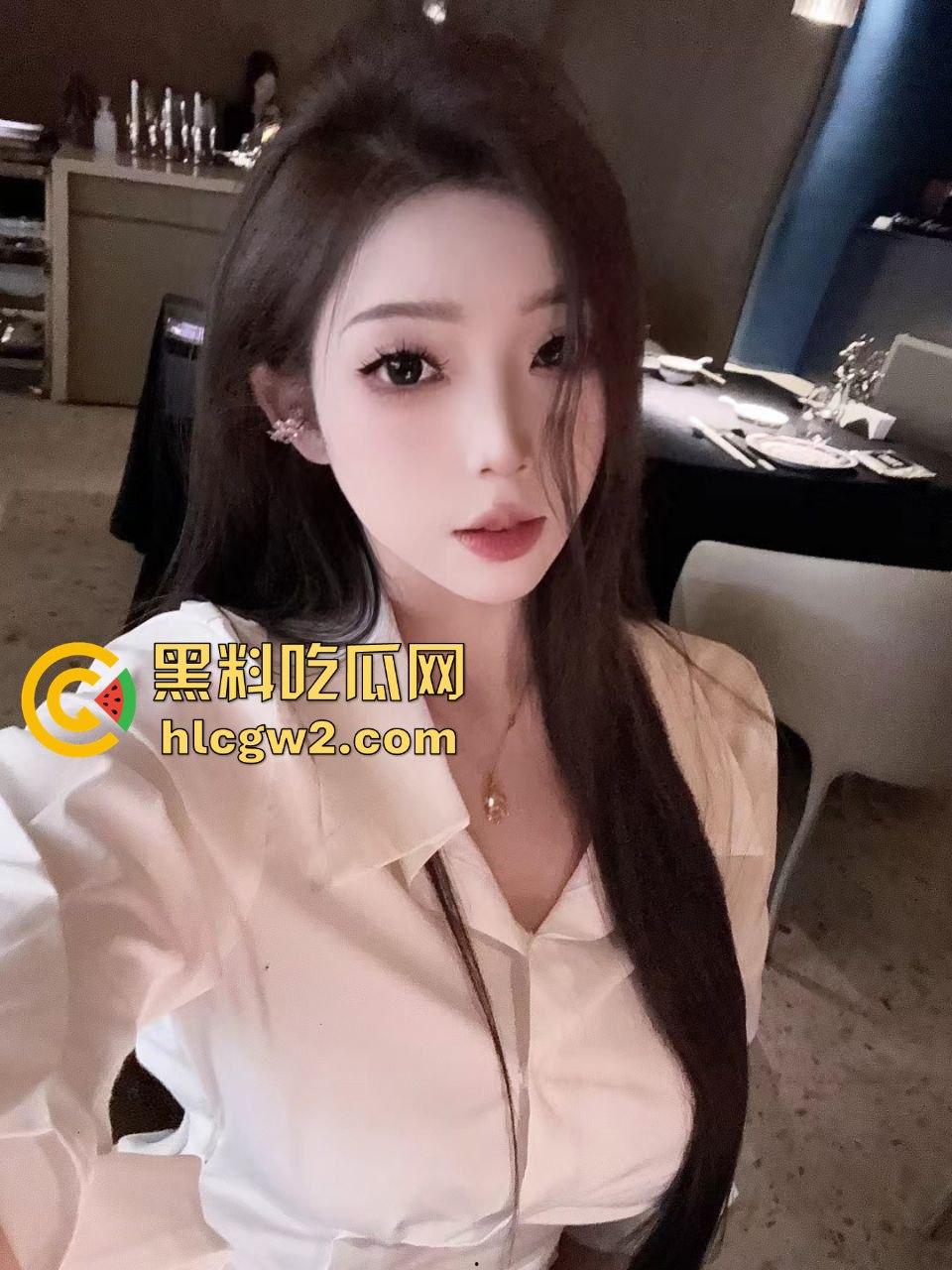 大奶美女主播【宵夜】私拍流出，颜值高得让人嫉妒！金主爆操私密视频流出，刺激到爆！-17