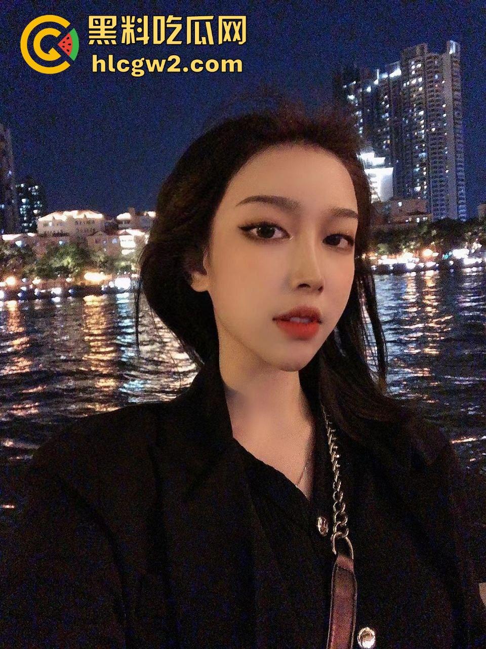 大奶美女主播【宵夜】私拍流出，颜值高得让人嫉妒！金主爆操私密视频流出，刺激到爆！-23