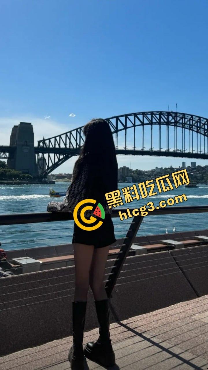 抖音爆红空姐『白天翱翔蓝天,夜晚专宠大哥』,私密视频,线下真实激情,双重身份被曝光!-10