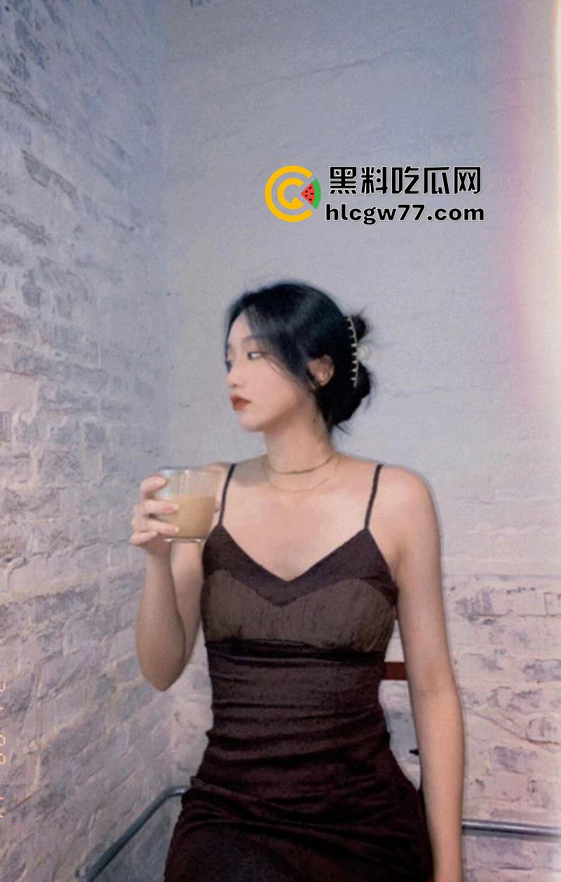 宁波舞蹈生骚母狗【范琳】，高颜值反差御姐，高冷的颜值配上高挑的身材，在床上淫叫连连！-8