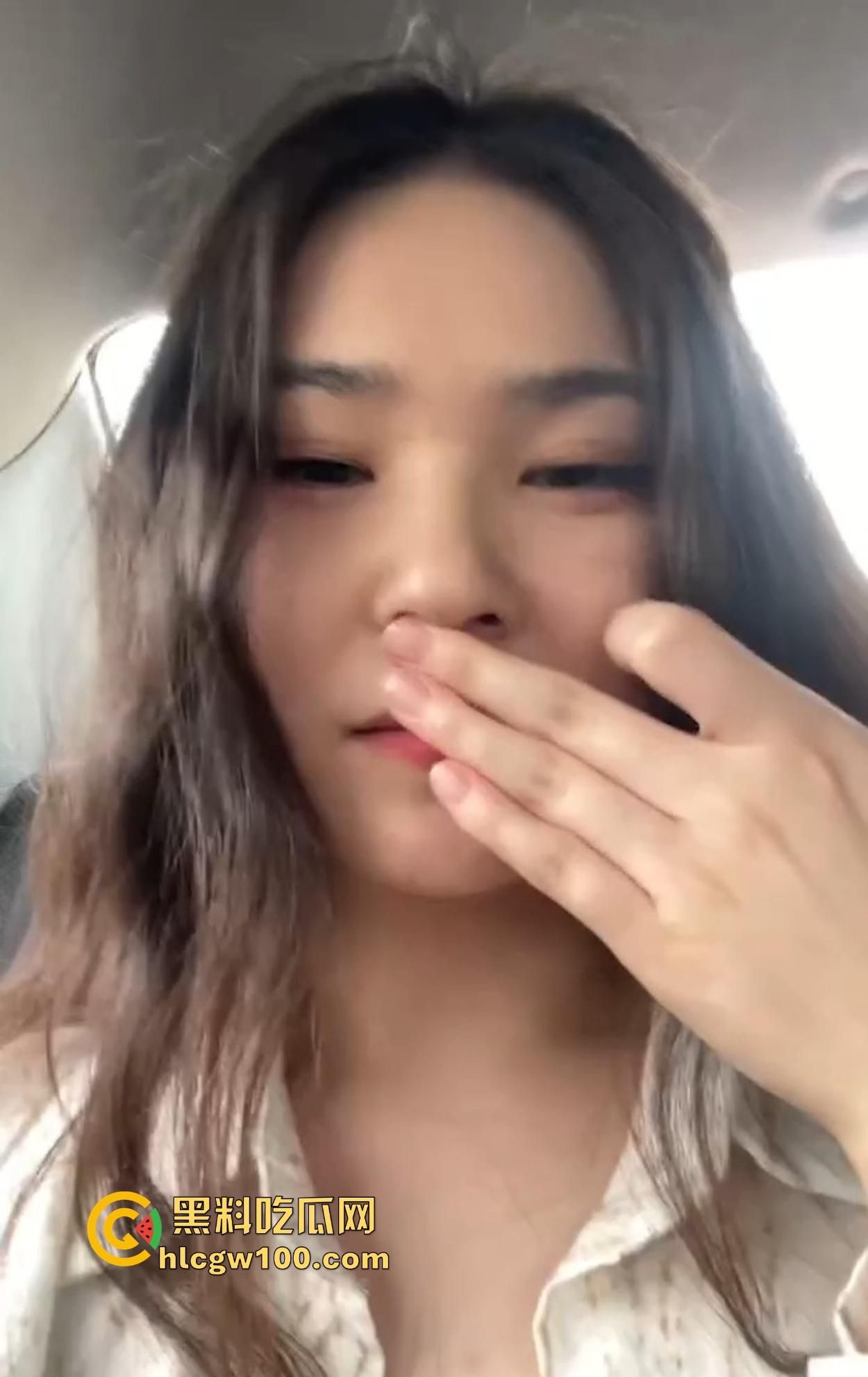 网黄女主播户外完成任务直播勾引司机，风韵少妇停车野战操逼，小伙子扛不住诱惑，肉棒直捣骚逼最终内射收场！-1