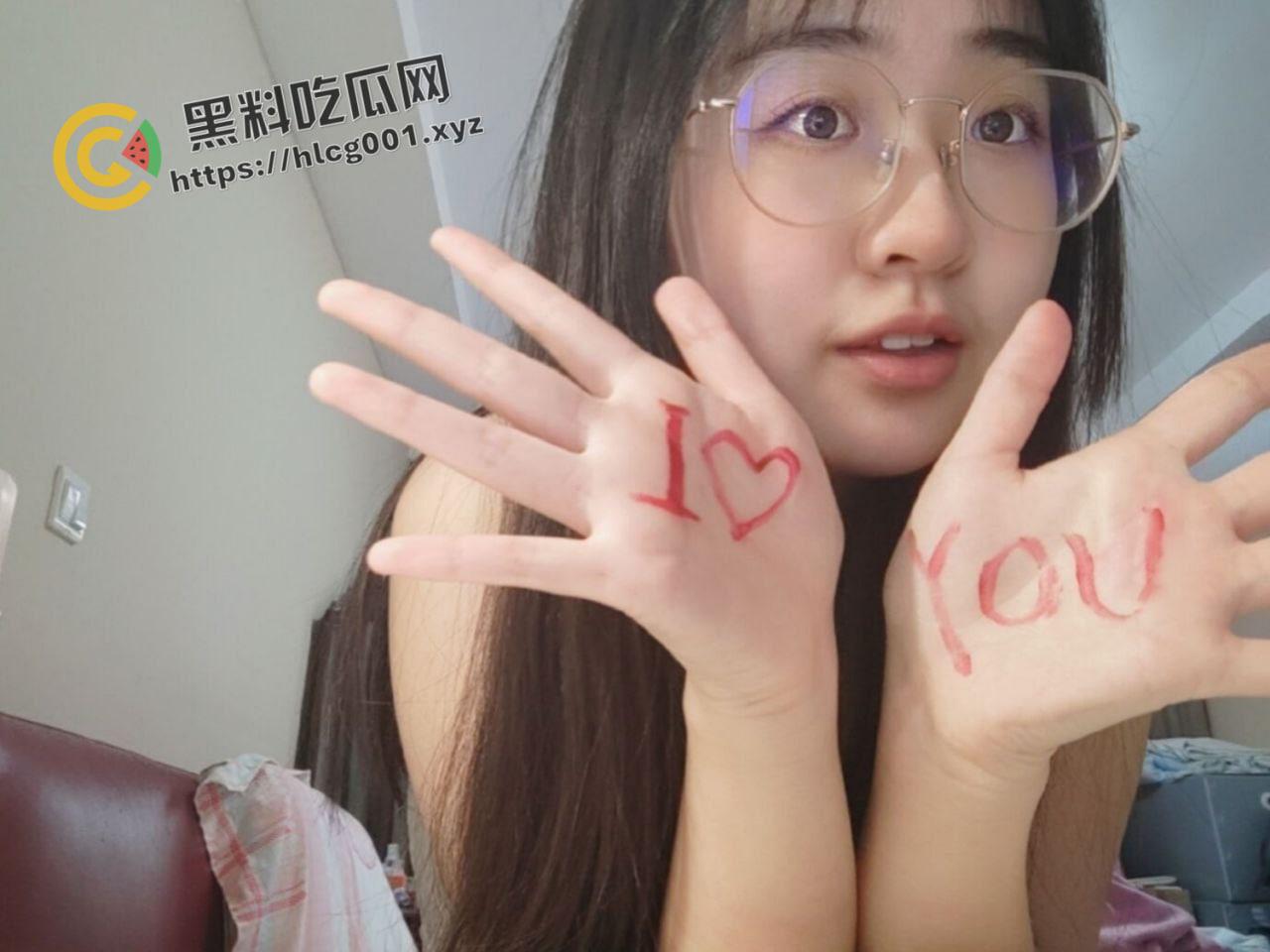 西南医科大学女学生 维修手机遭泄密 巨乳自拍 桃色嫩穴 玩的就是真实-15