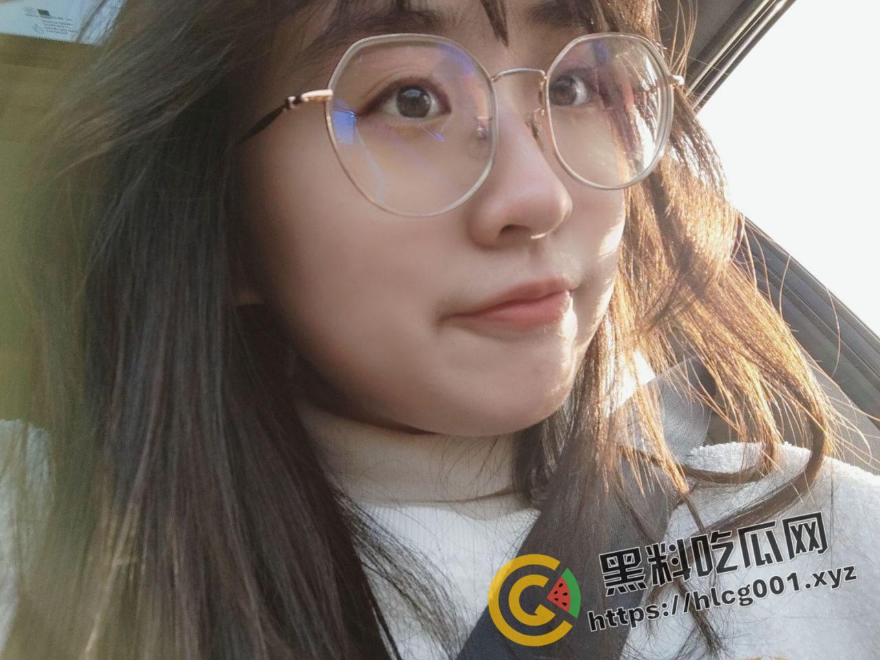 西南医科大学女学生 维修手机遭泄密 巨乳自拍 桃色嫩穴 玩的就是真实-24