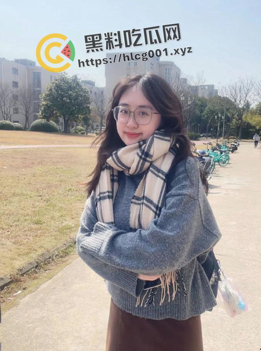 西南医科大学女学生 维修手机遭泄密 巨乳自拍 桃色嫩穴 玩的就是真实-30