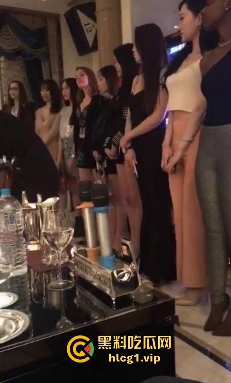 台球厅都这么卷！夜店做梦也想不到 抢他生意的竟然是台球厅 还有黑珍珠！-13