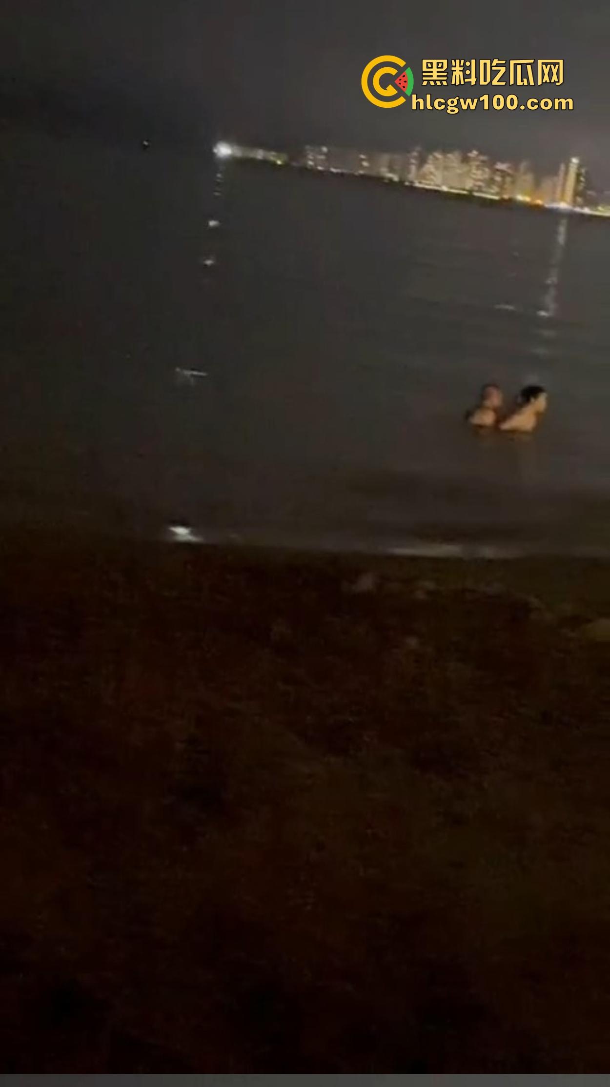 车震？户外？OUT了！没见过的打水炮玩法上线，骚得让人血压飙升，这都能玩出来？-7