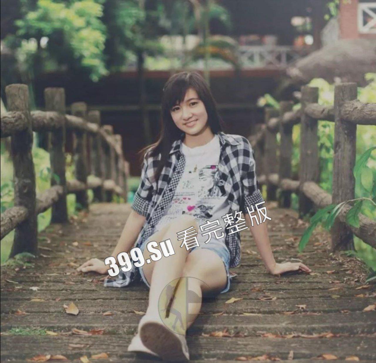 印尼选美冠军 #YESSICA  最新性爱自拍流出 被男友抽插操到翻白眼 边摸逼豆边操骚逼-3