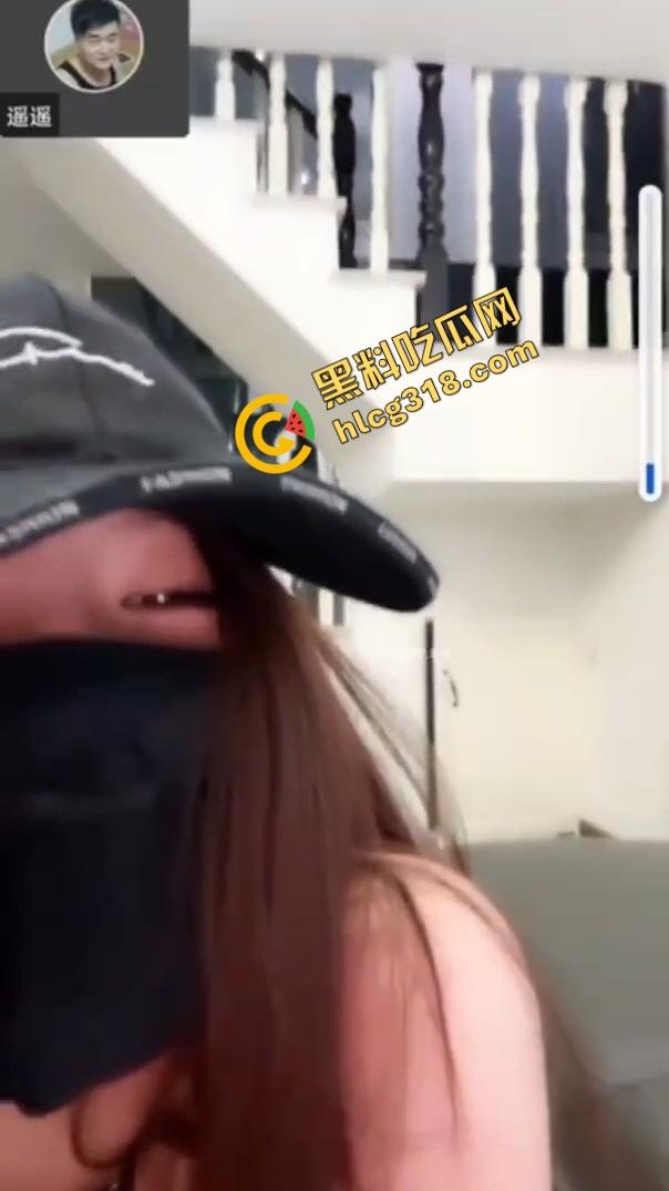 直播不是卖艺是卖逼『赵子易』直播肥嫩鲍鱼一对一给大哥看鲍成品检流程?大哥验货过了就冲!-11