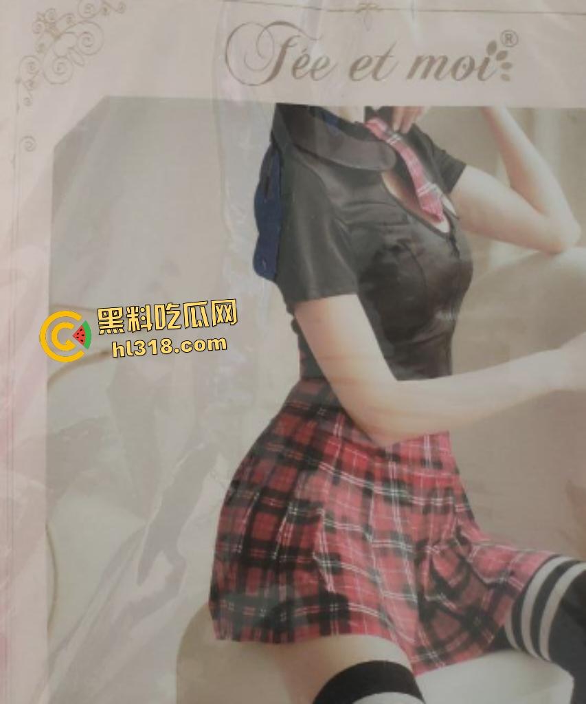 四川大学硕士【赵红艳】高材生反差婊被绿帽癖老公狂拍后入骑乘,希望有金主来帮他解决“困难”!-2