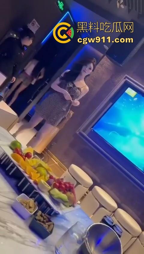 非诚勿扰海选现场！顶级女嘉宾，礼貌入场挑选，颜值身材质量都好高，替瓜友跪求地址！-5