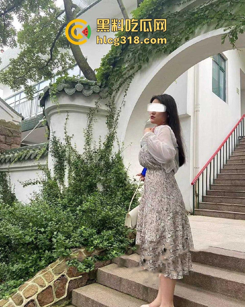 黑龙江巨乳美女【日安】性爱视频泄密，微胖母狗，G杯大奶展示顶级口交绝技！-4