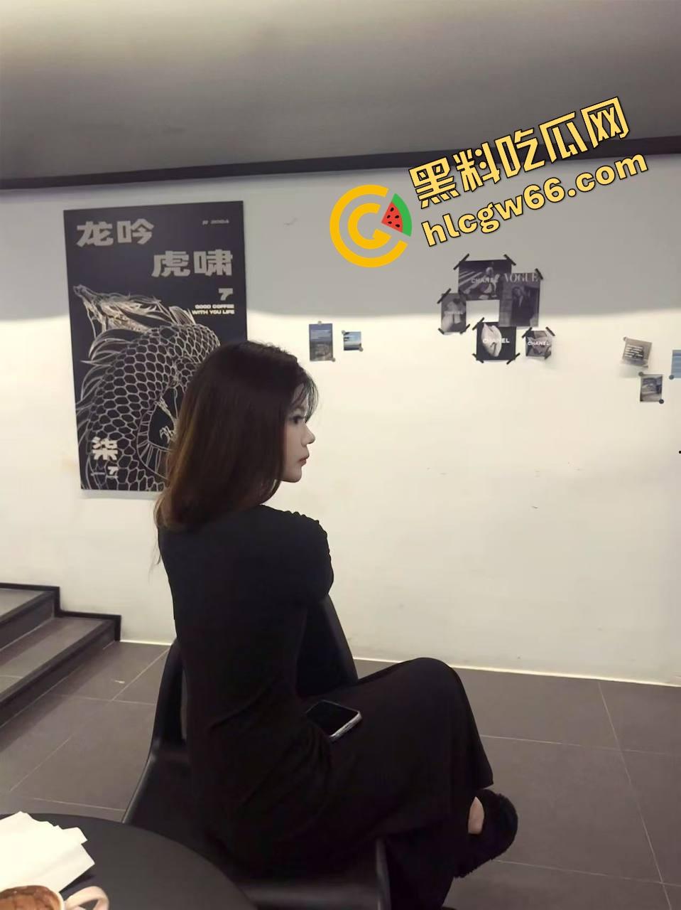 湖南瓜友真实分享人妻老婆骚成精,早上刚睁眼就含我老二,非要日一炮才吃早餐,六味地黄丸都压不住肾亏!-2