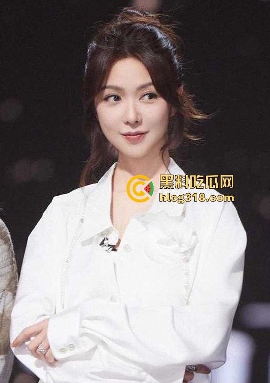 香港兔子警官变黑鬼宠物『薛凯琪』亲测黑屌开膛4分钟激战流出，最后少女被操成爆浆兔！-3