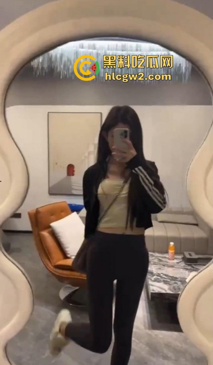 极品颜值女神『万欣雨』被爆操实录流出 私下竟是金主专属母狗，各种爆操配合销魂，穷人高攀不起的精盆！-13