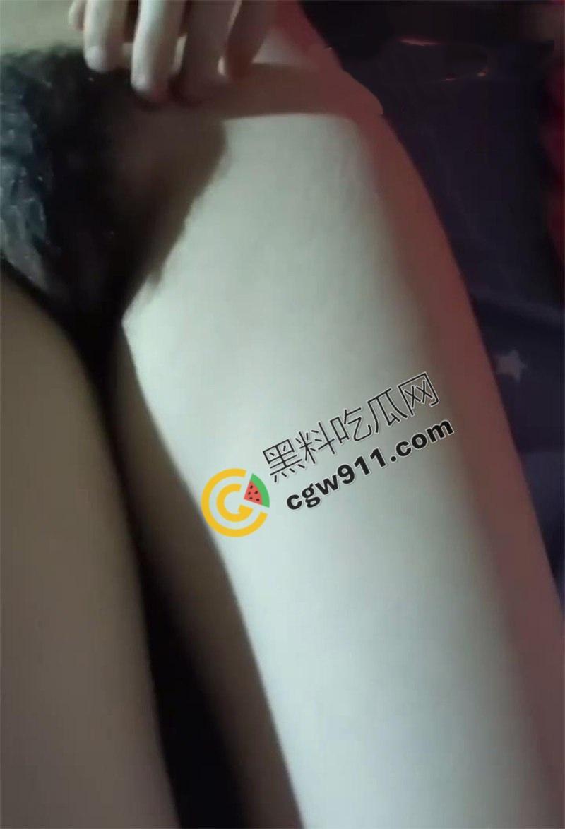 海角大神爆发新作!已为人妻的姐姐被无套操爽,舔屌配合大喷精,瓜友们赶紧收藏!-8