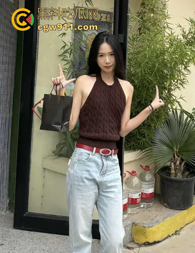 约炮上海电力大学社团美女主席，高颜值极品女大，约炮成瘾拍自慰淫片撩骚，被炮友操的淫水直流！-2